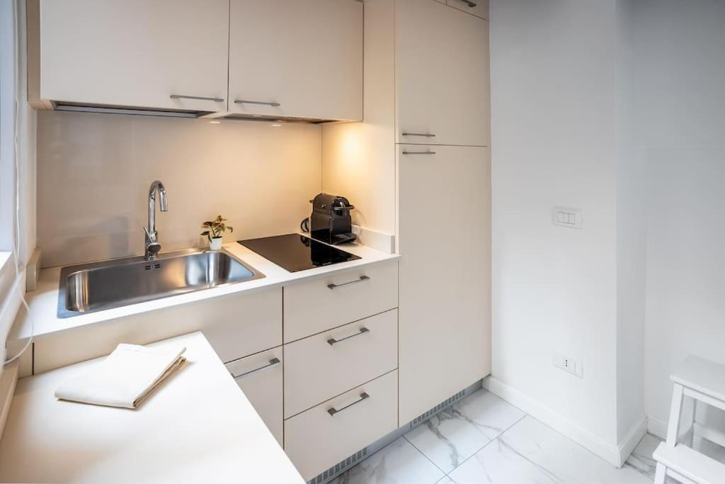Duomo'S Nest - Central Mini-Apt มิลาน ภายนอก รูปภาพ